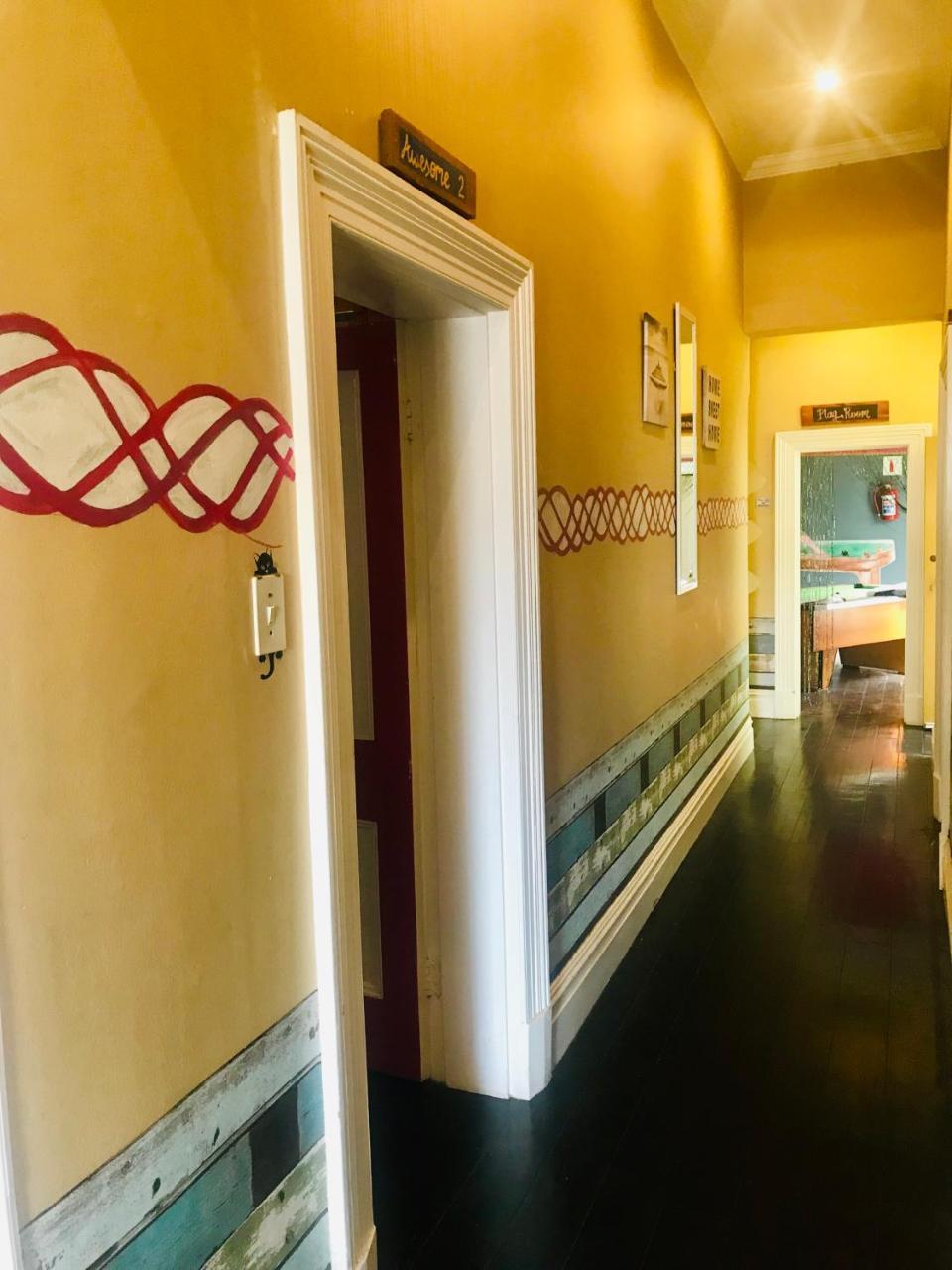 Awesome Backpackers Hostel